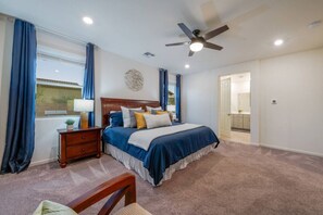 3 bedrooms, desk, iron/ironing board, travel crib