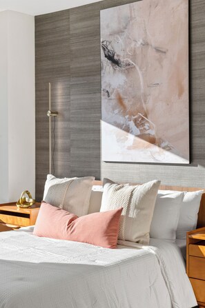 1 bedroom, desk, iron/ironing board, WiFi