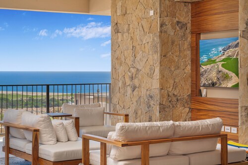 Serene Shores. Your Elegant 3BR Escape at Alvar in Quivira