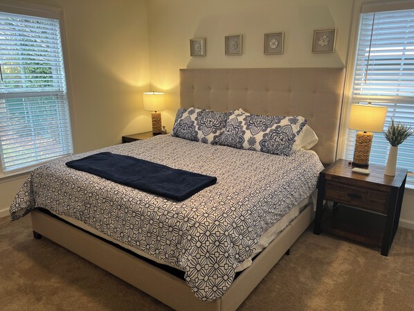 3 bedrooms, desk, iron/ironing board, free WiFi