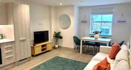 Stylish apartment on the Poole Quay-free parking 2 mins away