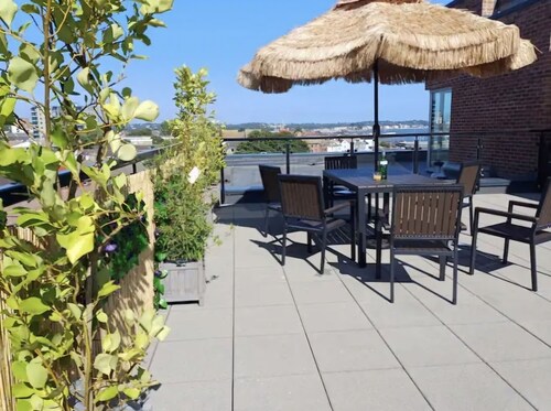 Stylish apartment on the Poole Quay-free parking 2 mins away