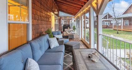 Dover Dreamin’ – Lake Life starts here! 3BD, 3BA Retreat, Steps from the Water