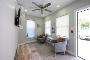 Living area - Indigo Suites Unit 2 (Wildwood)