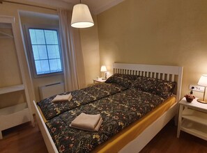 4 bedrooms, Internet, bed sheets