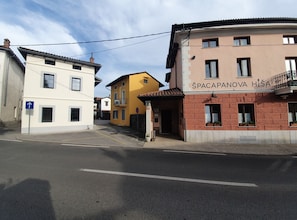 Extérieur