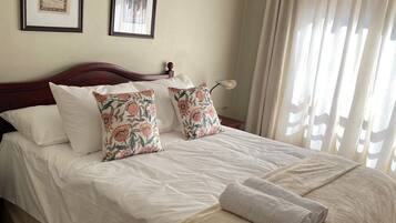 2 habitaciones y espacio para trabajar con laptop