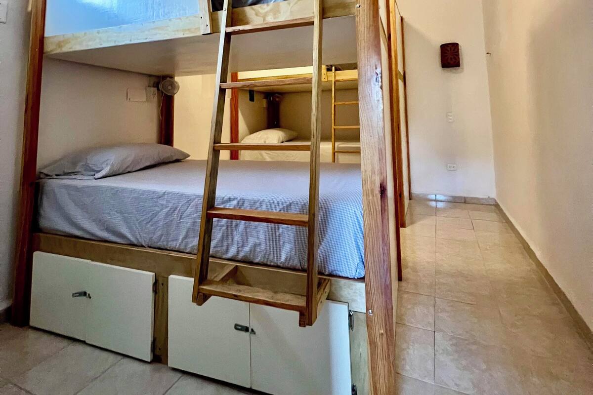Classic Shared Dormitory | Free WiFi