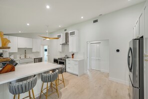 Fridge, microwave, stovetop, dishwasher - Walk to Tigertail Beach! Marco Island Home w/ Pool (Marco Island)