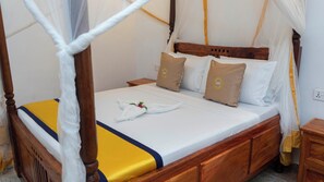 Standard Double Room, Balcony - Zamu Beach Hotel  (Marumbi)