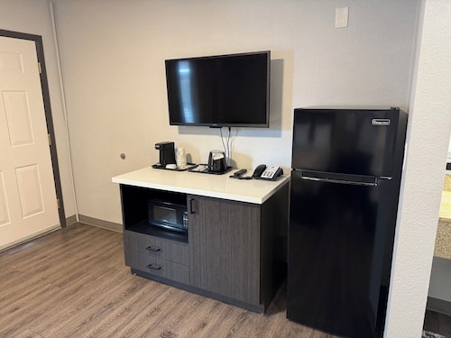 Studio 6 Suites Vancouver, Wa - Waterfront