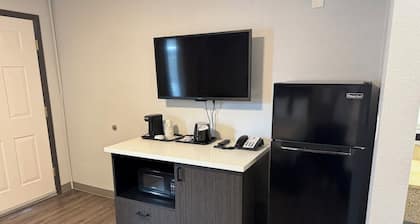 Studio 6 Suites Vancouver, Wa - Waterfront