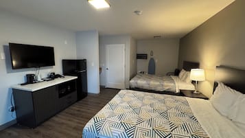 Iron/ironing board, free WiFi, bed sheets