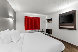 Standard Room, 1 King Bed, Non Smoking, Kitchenette | Free WiFi, bed sheets - Studio 6 King Of Prussia, Pa - Philadelphia (Wayne)