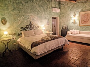 8 habitaciones, cuna de viaje, wifi y ropa de cama 