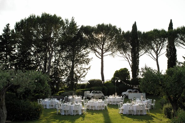 Espace banquet en plein air
