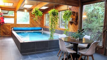Piscine couverte, piscine chauffée