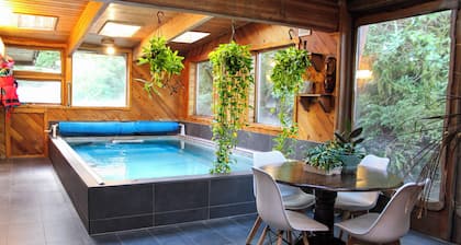 Ambassador Springs Resort - Weddings, Reunions, Retreats, Events - Pool Sauna EV