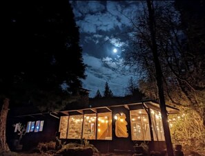 Exterior - Ambassador Springs Resort - Weddings, Reunions, Retreats, Events - Pool Sauna EV (Randle)
