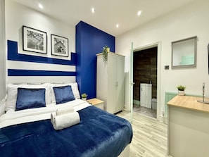 Room - Liverpool Serviced Apartment | Mallow (Liverpool)