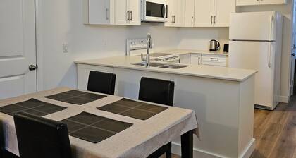 Fabulous 2-bedroom apartment with WiFi in Kingston West End