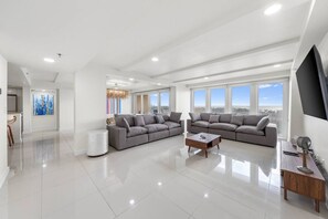 TV - Solare Tower Panoramic Paradise (South Padre Island)