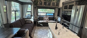 Cozy campground in charming Pierson with AC, WiFi