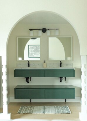 Interior - Sunny Stays Getaway Home-3 Rooms, 4 Bed, 2 Bath, Backyard with Pool (Mesa)