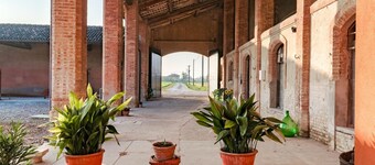 2) Cozy One-Bedroom Apartment in Agriturismo with Two Single Beds and Sofa Bed