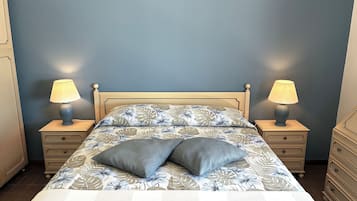 3 chambres, coffres-forts dans les chambres, bureau