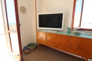 Interior - Terrace of the Sirens - Beachfront Penthouse Apartment in Pozzallo (Pozzallo)