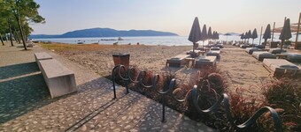 Teo's Deluxe Studios