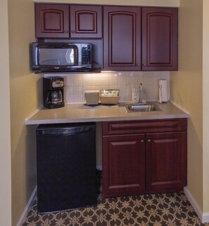 Fridge, microwave