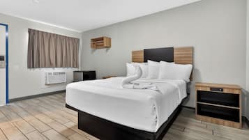 Standard Room, 1 Queen Bed, Non Smoking