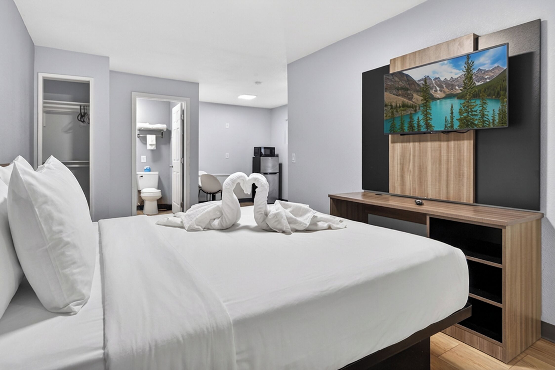 Standard Room, 1 Queen Bed, Non Smoking