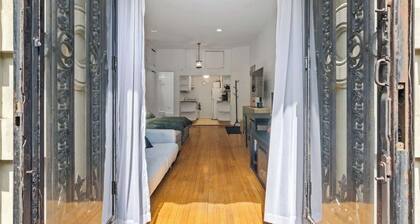 Chic Studio Near Central Park | NYC Stay