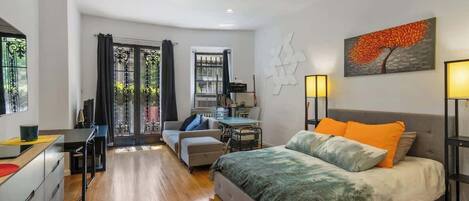 1 soverom, strykejern/-brett, reiseseng for barn og wi-fi