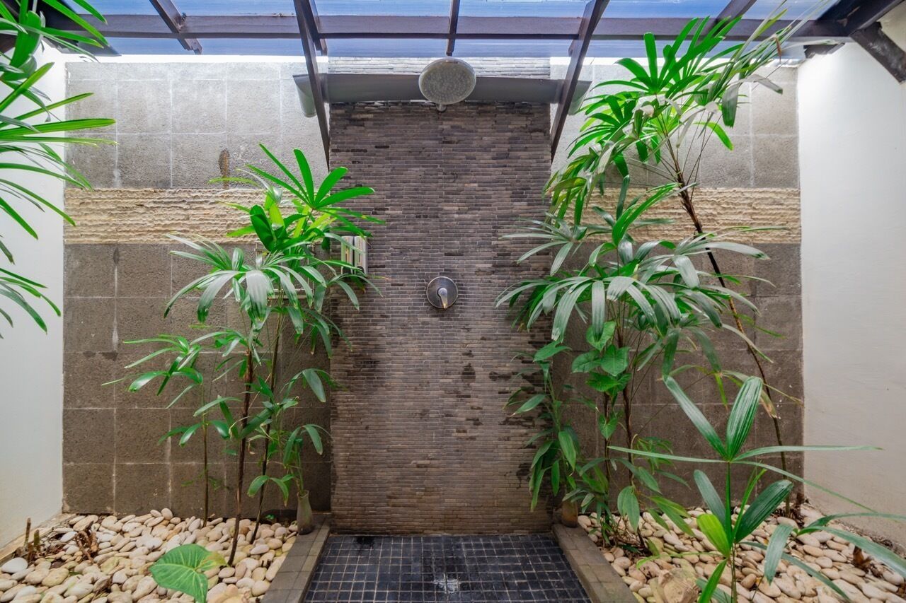 Vila família, vista para a piscina | Sala de estar | Smart TV 50 polegadas com canais digitais, Netflix