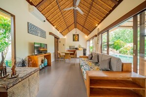 Family Villa, Pool View | Living room