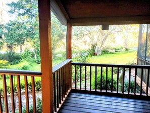 Property grounds - The Island Room at Cabin on the Lake (Lake Helen)