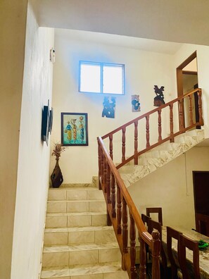 Interior - Room OR Suite OR Villa rentals Pahou-Ouidah. Close to tourist attractions (Pahou)