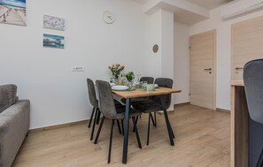 Dining - Lovely apartment in Zaton (Zaton)