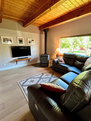 スマートテレビ、暖炉