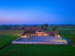 Exterior - 5) Spacious Apartment in Agriturismo with Two Terraces and Panoramic View (Pralboino)