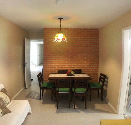 Confortavel apartamento na quadra do mar na  praia Mansa de Caioba -3 quartos. 