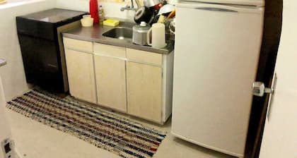 Confortavel apartamento na quadra do mar na praia Mansa de Caioba -3 quartos.