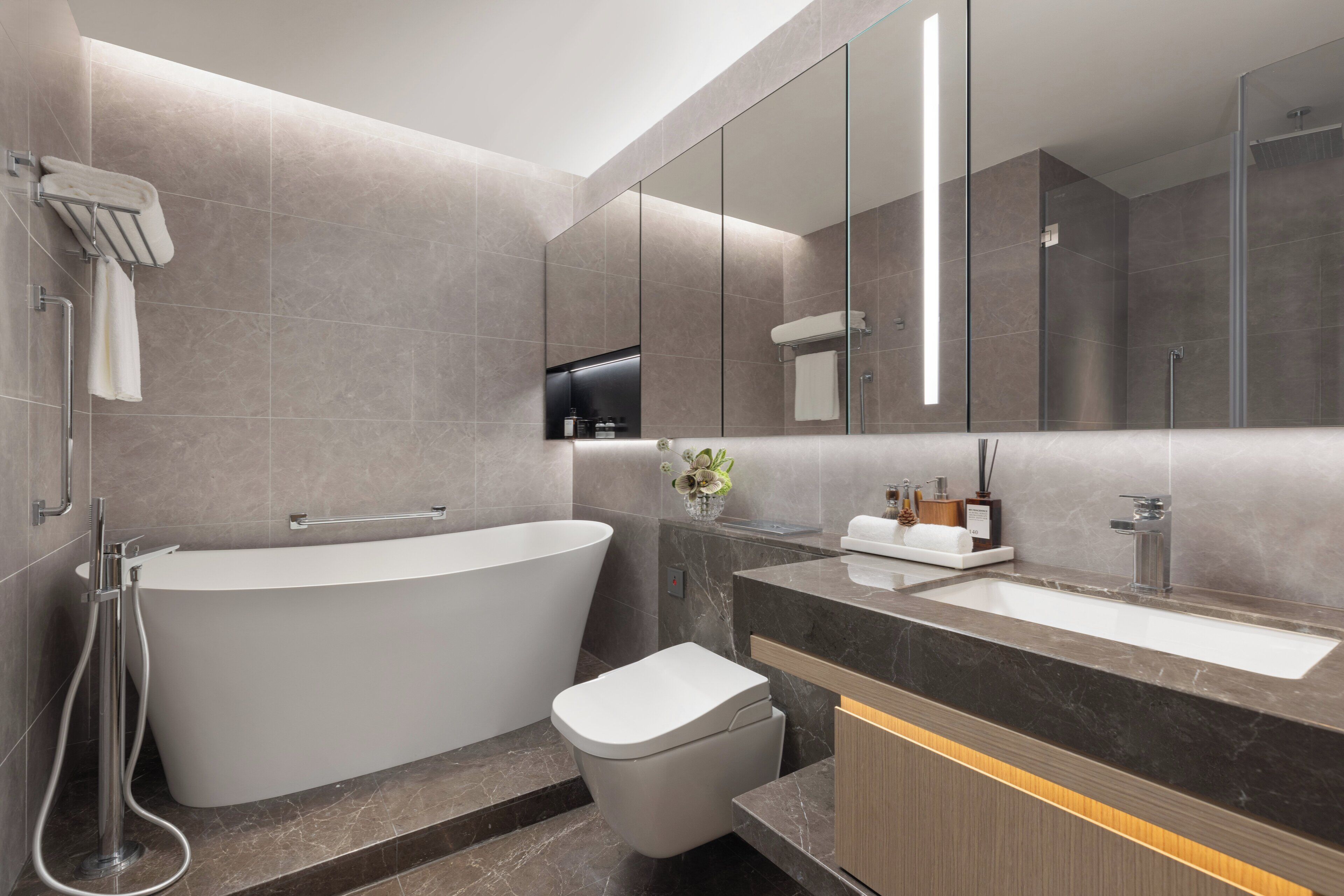 Premier Room, 3 Bedrooms | Bathroom