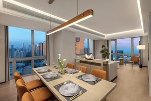 極品客房, 3 間臥室 | 房內用餐區