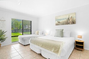 5 chambres, fer et planche à repasser, lit parapluie, Wi-Fi gratuit