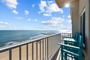 Property grounds - Oceanfront 2bd 2bth / Fish/ Pool /Fitness Ctr/ 1406 (Virginia Beach)